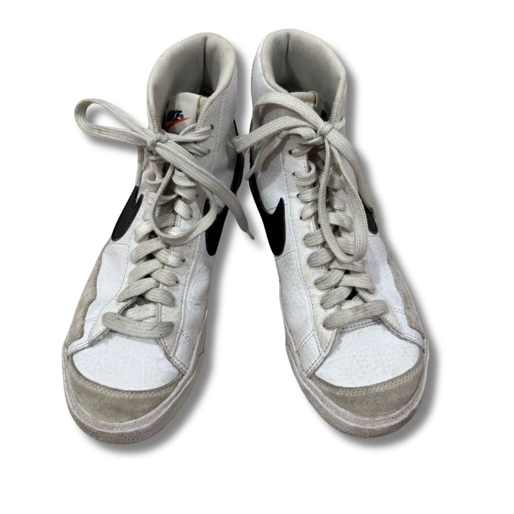 Nike Blazer Mid ’77 Lifestyle Shoes - White, Youth 6